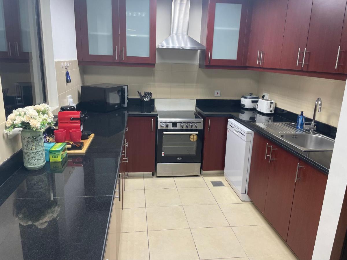 Usmans 1 Bedroom 4 Beds Jbr Huge Sea View 120 Sqm 2 Balconies Dubái Exterior foto