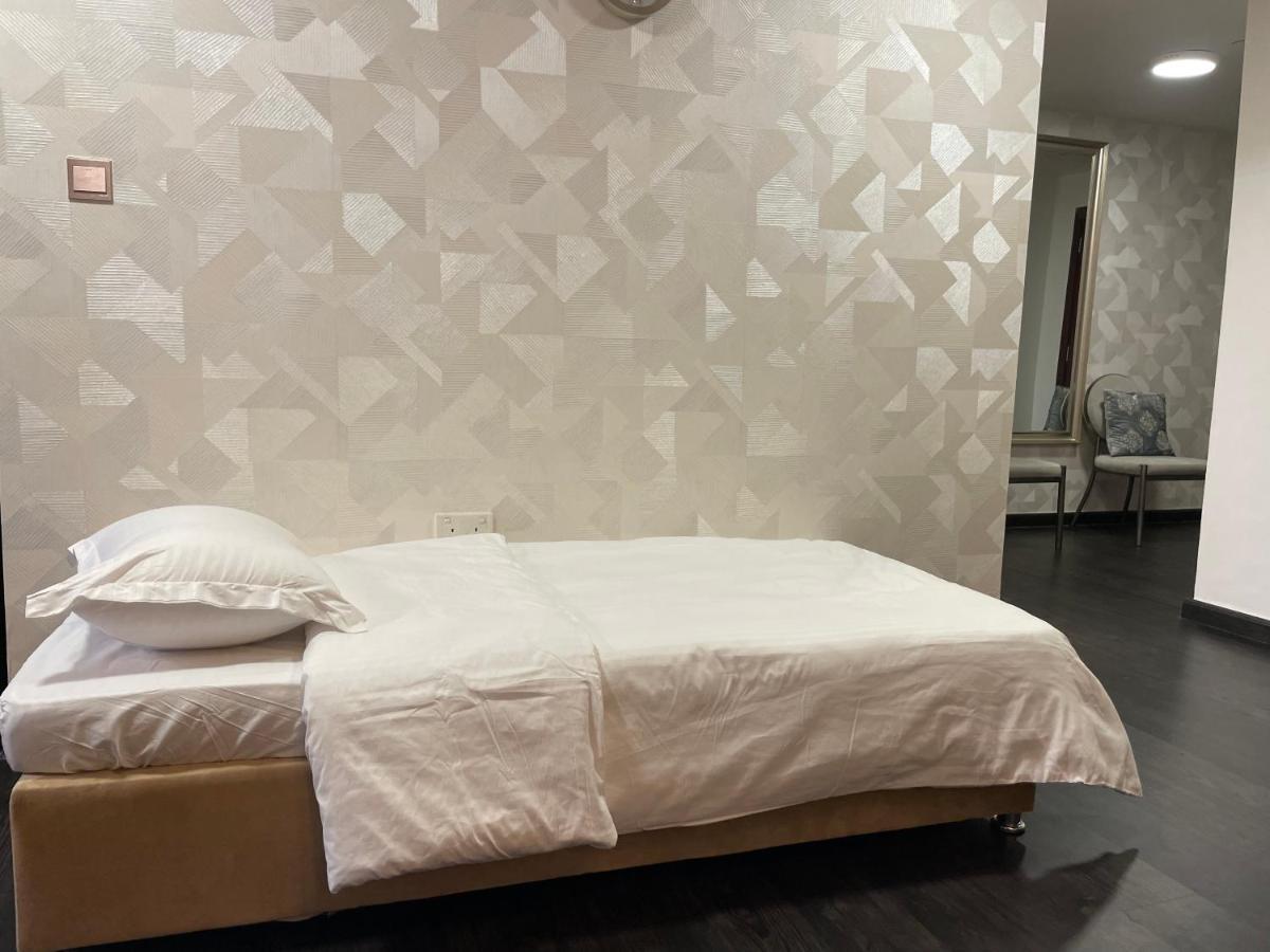 Usmans 1 Bedroom 4 Beds Jbr Huge Sea View 120 Sqm 2 Balconies Dubái Exterior foto