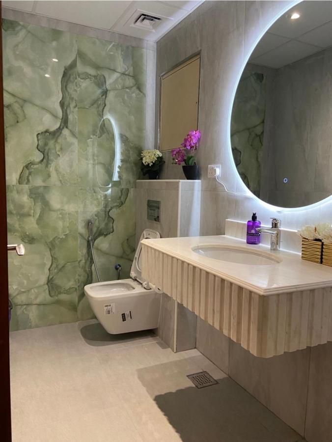 Usmans 1 Bedroom 4 Beds Jbr Huge Sea View 120 Sqm 2 Balconies Dubái Exterior foto
